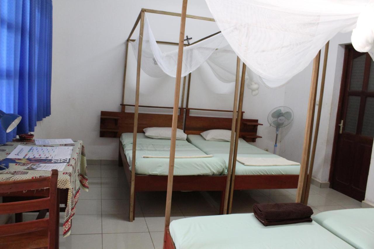 Centre Lucien Botovasoa Bed & Breakfast Antsiranana Exterior photo